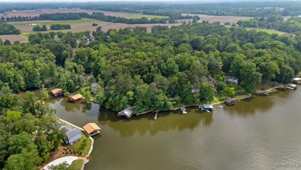 120 Willow Lane