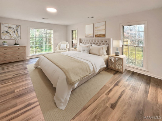 2533 Hermitage Drive