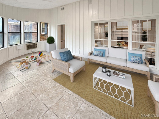 2533 Hermitage Drive