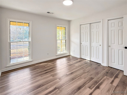2533 Hermitage Drive