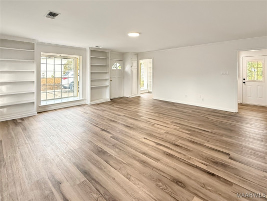 2533 Hermitage Drive