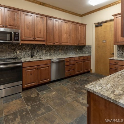 9517 Dakota Drive