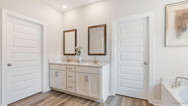 3719 Donigle Park