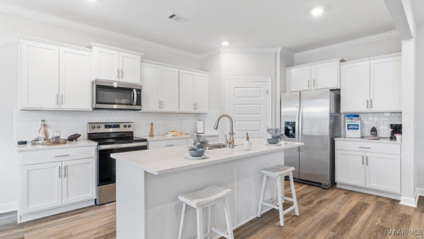 3719 Donigle Park