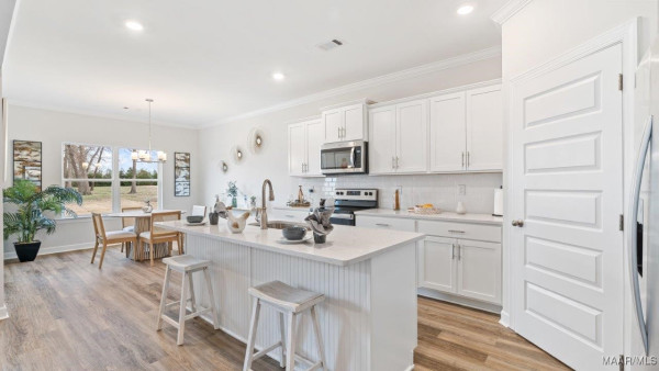 3719 Donigle Park