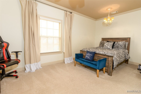 8436 ROCKBRIDGE Circle