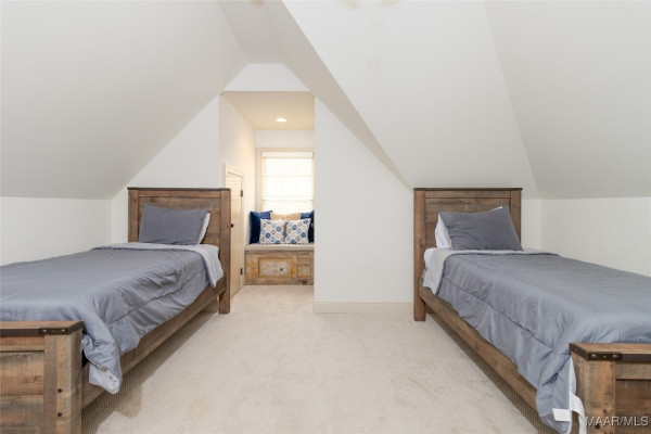 8436 ROCKBRIDGE Circle