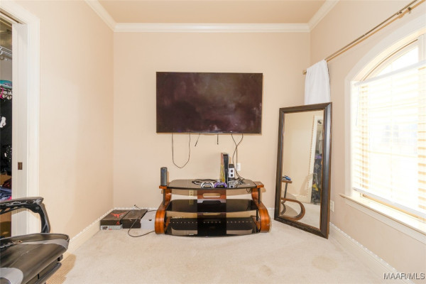 8436 ROCKBRIDGE Circle