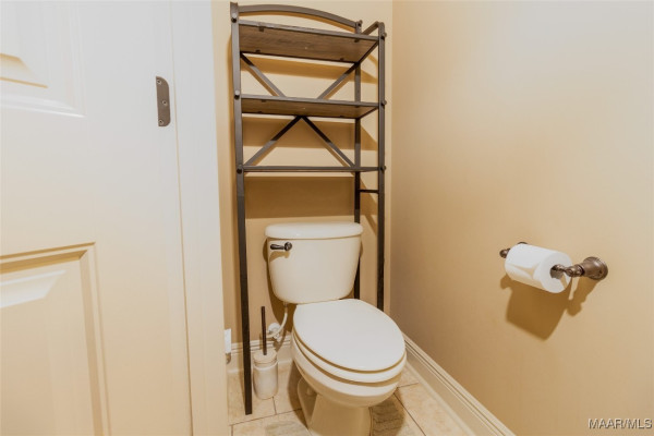 8436 ROCKBRIDGE Circle