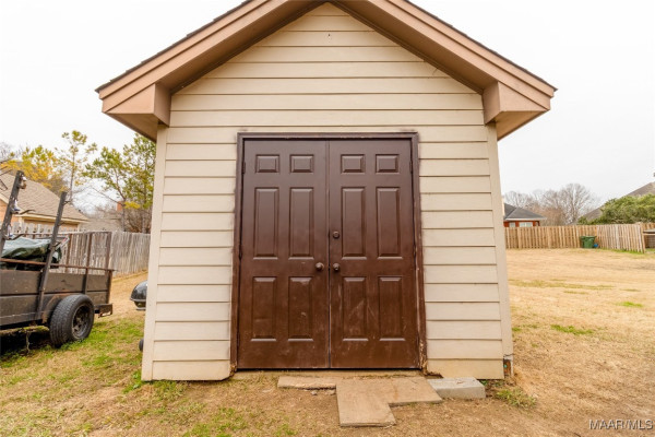 8436 ROCKBRIDGE Circle