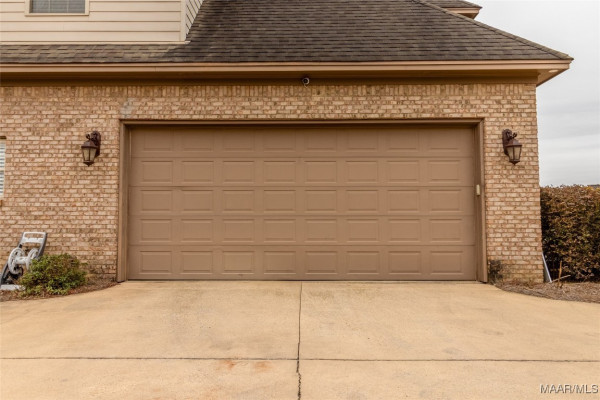 8436 ROCKBRIDGE Circle