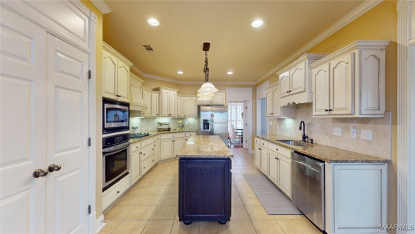 9425 Craftsman Place