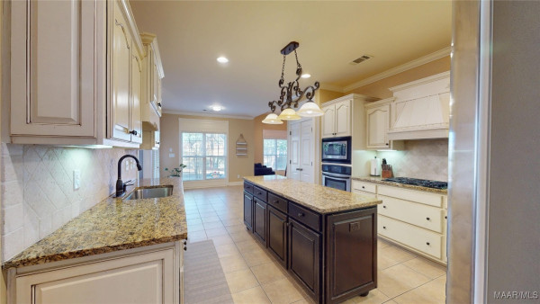 9425 Craftsman Place