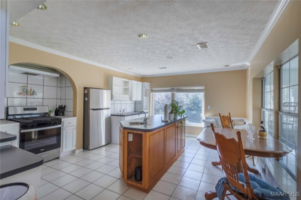 5510 Willow Bend Drive