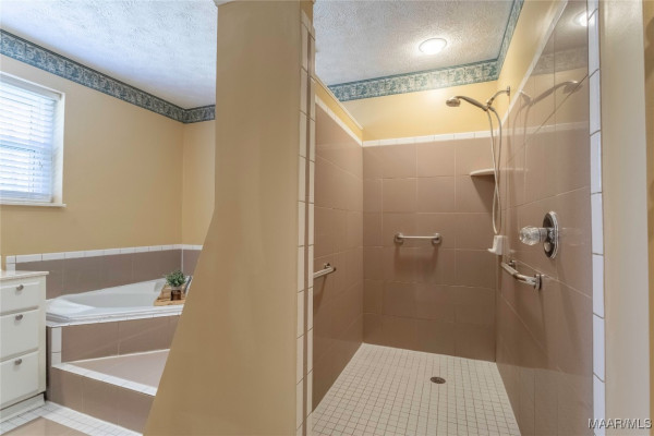 5510 Willow Bend Drive