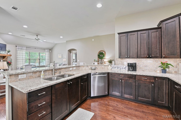 9108 Crescent Lodge Circle