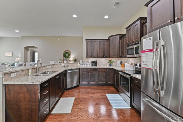 9108 Crescent Lodge Circle
