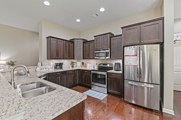 9108 Crescent Lodge Circle