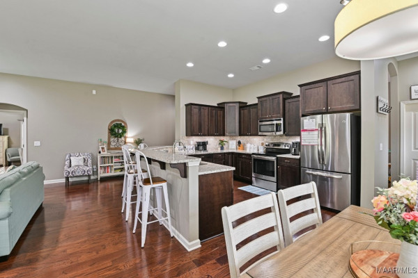 9108 Crescent Lodge Circle