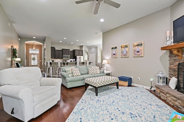 9108 Crescent Lodge Circle