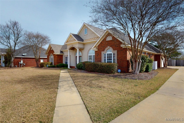 8637 LENOX Way