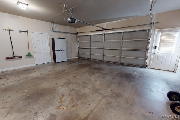 8637 LENOX Way