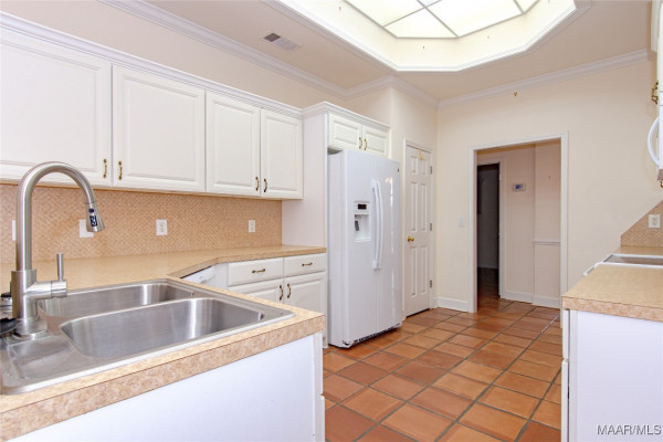 205 MOUNTAIN MEADOWS Lane