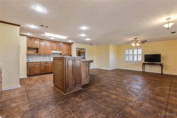 2567 Lightwood Road