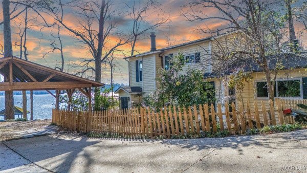 580 Lake Shore Drive