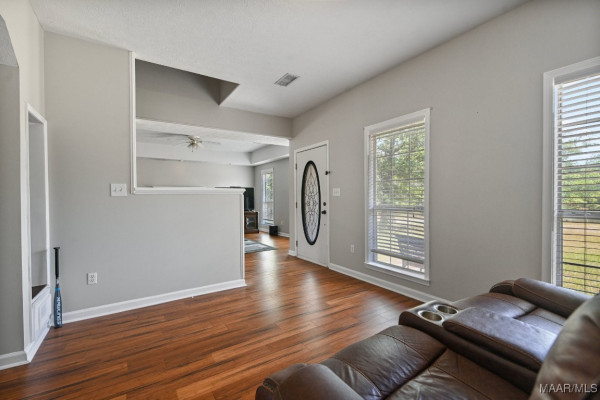 2011 GlenForest Drive
