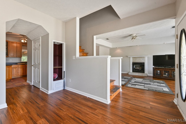 2011 GlenForest Drive