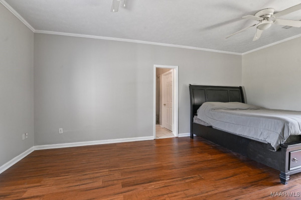 2011 GlenForest Drive