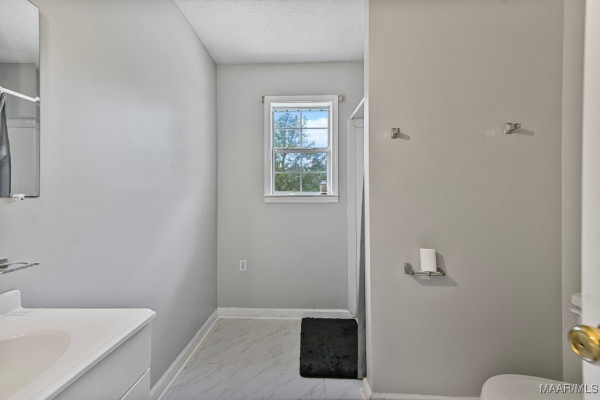2011 GlenForest Drive