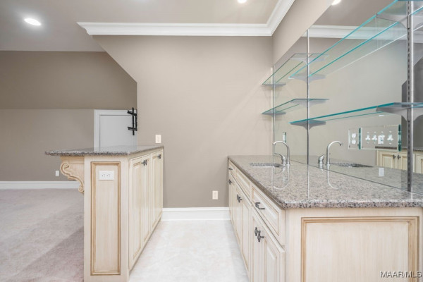 8209 Tuscany Manor