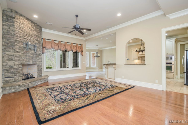 8209 Tuscany Manor