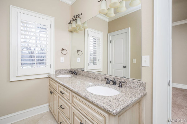 8209 Tuscany Manor