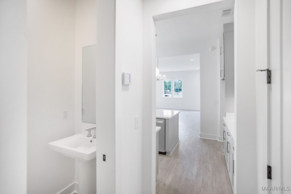 4504 Bloomsbury Street