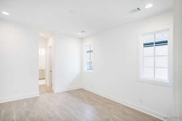 4504 Bloomsbury Street