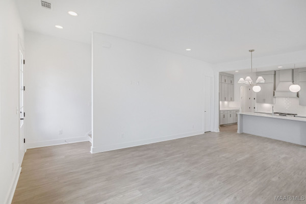 4504 Bloomsbury Street