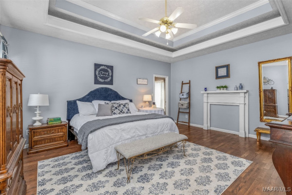 1202 Valridge . N