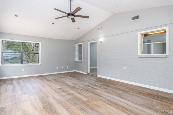 216 Dawn Road