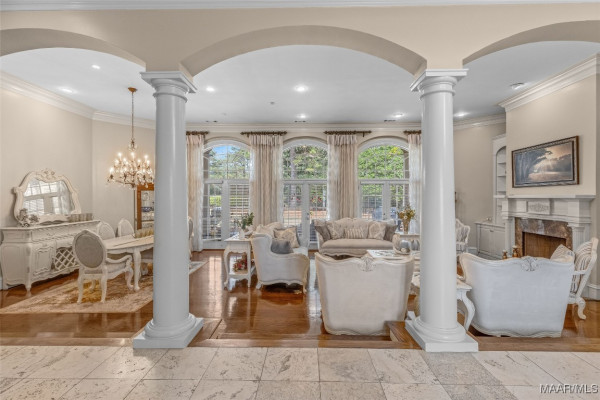 9861 WYNCREST Circle