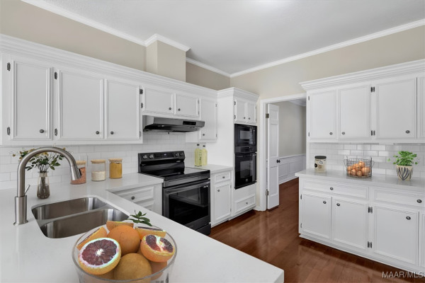 2169 BOWEN Drive