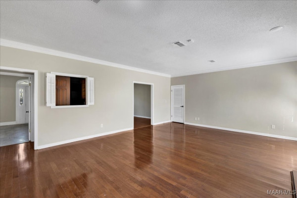 2169 BOWEN Drive