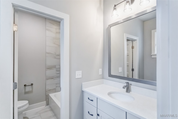 4549 Broadwick Street