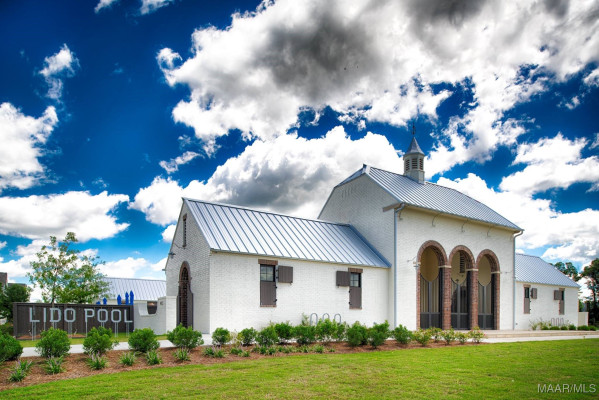 4549 Broadwick Street