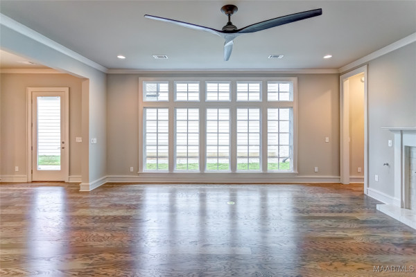 4549 Broadwick Street