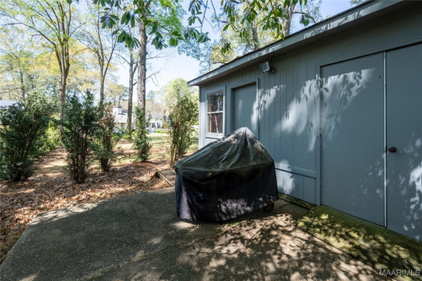 3038 Hill Hedge Drive