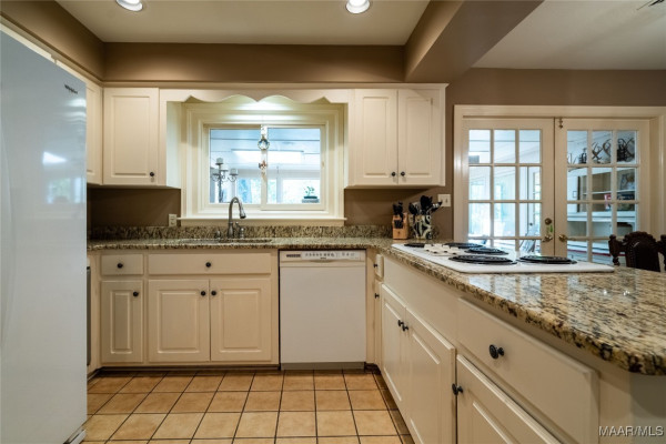 3038 Hill Hedge Drive