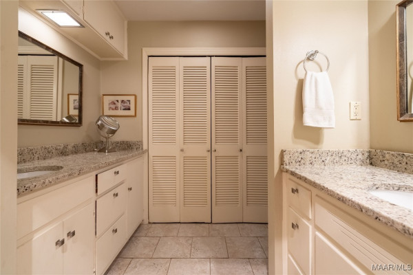3038 Hill Hedge Drive